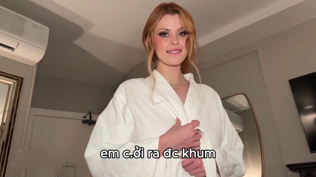 Poster of Em cởi ra mình làm nóng người nhé Baby