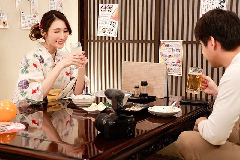 Poster of Ly hôn cô gái trẻ ôn lại kỹ niệm đẹp cùng tình đầu sau nhiều năm chia tay