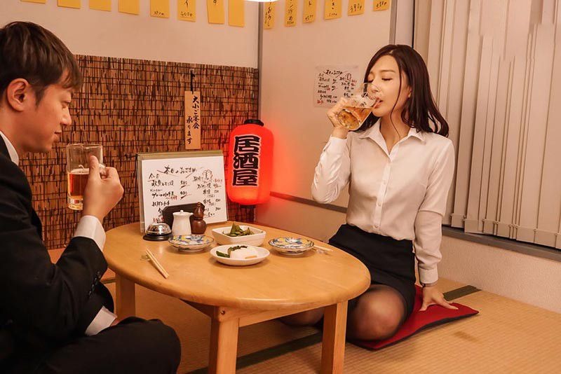 Poster of STARS-212 Cùng phòng cô đồng nghiệp dâm đãng Vietsub